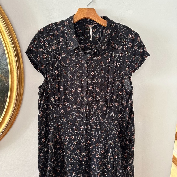 FREE PEOPLE DEBBY DOT FLORAL ROMPER size medium - Picture 9 of 14